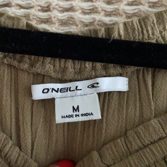 Flowy Belted Off-The Shoulder Sundress - Picture 3 of 4